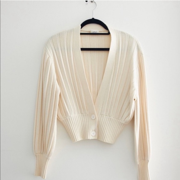 COPY - Aritzia Wilfred plunge cardigan - Picture 2 of 6